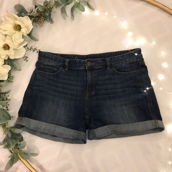 Lauren Conrad Shorts - Picture 1 of 6